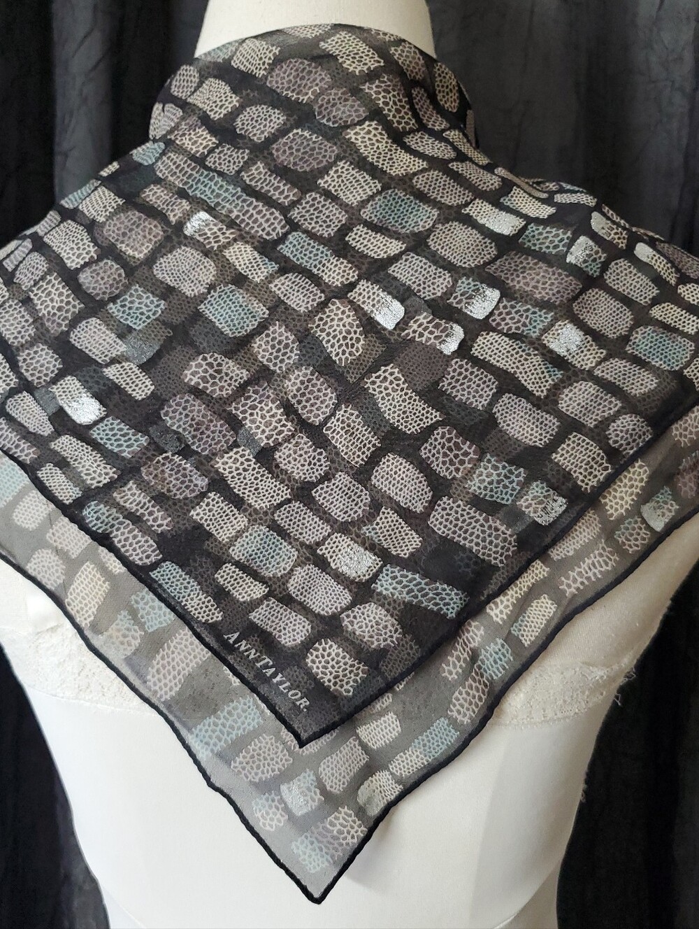 Vintage Scarf 100% Silk ANN TAYLOR LOGO Leopard Neck Hair Purse SQUARE 17"